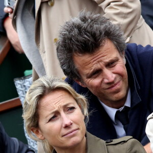 Anne-Sophie Lapix et son mari Arthur Sadoun - People dans les tribunes des internationaux de France de Roland Garros à Paris le 3 juin 2016. © Dominique Jacovides / Bestimage 