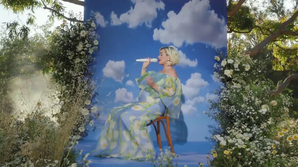 Katy Perry, enceinte chante 'Never Really Over' et 'Daisies' en direct pour l'émission Good Morning America le 24 mai 2020. 