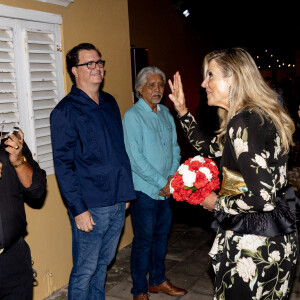 Le roi Willem Alexander des Pays-Bas, la reine Maxima et la princesse Catharina-Amalia des Pays-Bas assistent au festival Bon Bini à Aruba le 31 janvier 2023. 