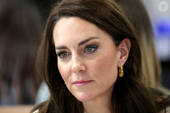 Catherine (Kate) Middleton, princesse de Galles, rencontre les étudiants du programme d'études sur l'enfance qui se concentre sur une approche large du développement de la petite enfance, lors de sa visite à la ville pour le lancement de la campagne Shaping Us pour sensibiliser à l'importance unique de la petite enfance, à l'Université de Leeds, West Yorkshire, Royaume-Uni, le 31 janvier 2023. 