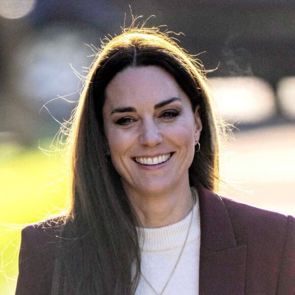 Catherine (Kate) Middleton, princesse de Galles, arrive à une réception pour l'équipe de la Ligue anglaise de rugby en fauteuil roulant en reconnaissance de son succès lors de la récente coupe du monde de la Ligue de rugby, dans la salle du jardin, au Hampton court Palace, à Londres, Royaume Uni, le 19 janvier 2023. 