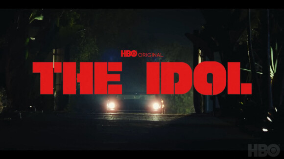 Lily-Rose Depp et Abel "The Weeknd" Tesfaye sont amoureux dans la nouvelle bande-annonce de The Idol, une série télévisée dont la première diffusion sur HBO est prévue en 2023. Jennie du group coréen BLACKPINK est également en vedette dans la série à venir.