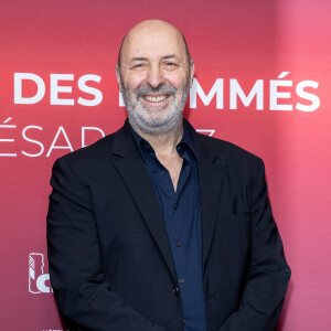 Cédric Klapisch au photocall du dîner des nommés au Cesar 2023 au Fouquet's à Paris le 6 février 2023. © Olivier Borde / Bestimage