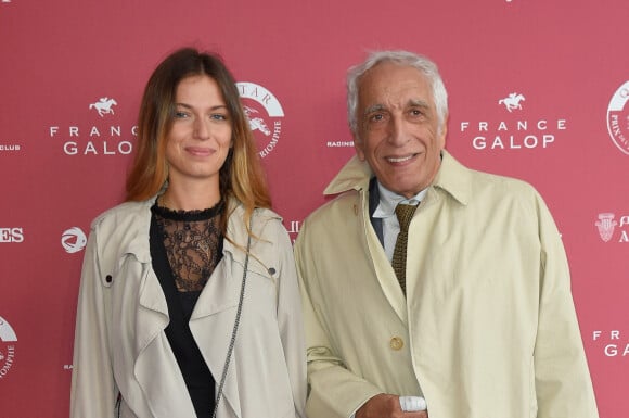 Gérard Darmon avec sa fille Sarah Darmon - 96e Qatar Prix de l'Arc de Triomphe à l'Hippodrome de Chantilly le 1er octobre 2017. © Coadic Guirec/Bestimage