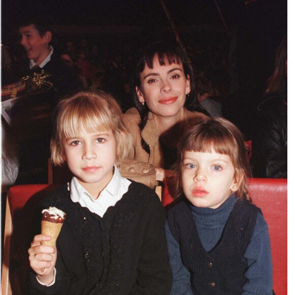 Mathilda May et sa fille Sarah au cirque Pinder. Paris.