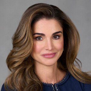Portrait officiel de la reine Rania de Jordanie pour son anniversaire (52 ans) à Amman. 