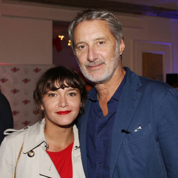 Exclusif - Emma de Caunes et Antoine de Caunes - Soirée "Tricolore Party" pour célébrer le 65e anniversaire du Thermolactyl de Damart à la Maison Molière à Paris. © Denis Guignebourg/Bestimage