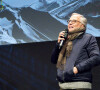 Fabrice Luchini sur la scène du 26ème festival international du film de comédie de l'Alpe d'Huez le 19 janvier 2023. © Sandrine Thesillat / Panoramic / Bestimage