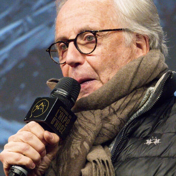 Fabrice Luchini sur la scène du 26ème festival international du film de comédie de l'Alpe d'Huez le 19 janvier 2023. © Sandrine Thesillat / Panoramic / Bestimage