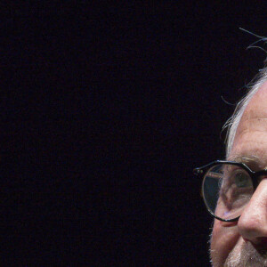 Fabrice Luchini sur scène raconte "Des écrivains parlent d'argent" lors du festival Printemps de Pérouges, France, le 16 septembre 2021. © Sandrine Thesillat/Panoramic/Bestimage