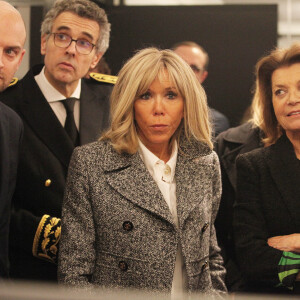 Brigitte Macron visite les locaux de l'association e-enfance à Paris le 8 février 2023. L'Association e-Enfance protège les mineurs sur internet et informe sur les dangers potentiels (cyberharcèlement, revenge porn...) © Jonathan Rebboah / Panoramic / Bestimage 