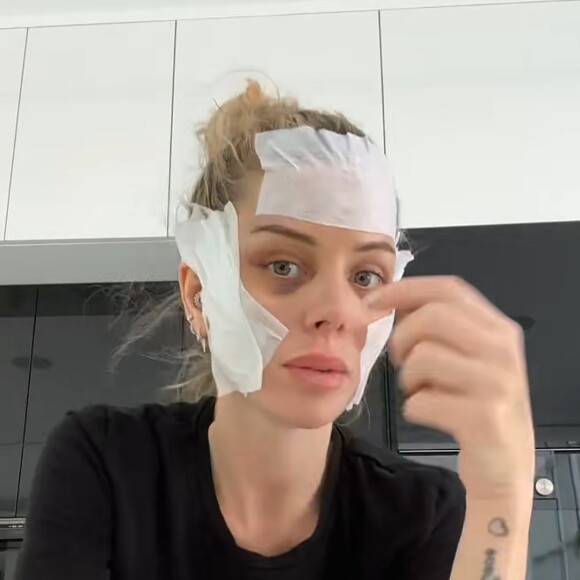 Jessica Thivenin se dévoile après sa nouvelle opération de chirurgie esthétique, le 9 février 2023
