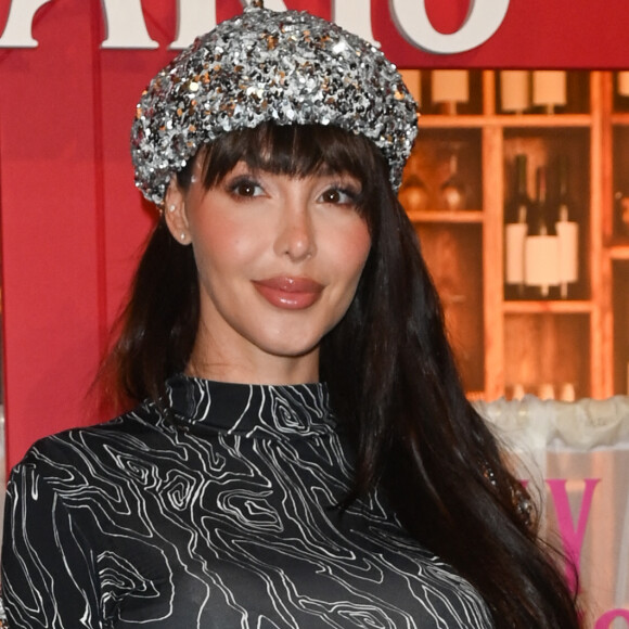 Nabilla (Benattia) Vergara - Avant-première du film Netflix "Emily in Paris" saison 3 au Théâtre des Champs Elysées à Paris. © Coadic Guirec/Bestimage 