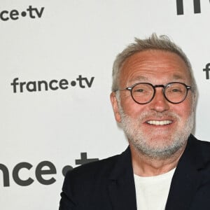 Laurent Ruquier au photocall pour la conférence de presse de rentrée de France TV à la Grande Halle de la Villette à Paris, France, le 6 juillet 2022. © Coadic Guirec/Bestimage 