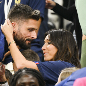 GIROUD Olivier (FRA) embrassant sa femme Jennifer - People et joueurs en famille dans les tribunes lors du match de demi-finale "France - Maroc" lors de la Coupe du Monde 2022 au Qatar (FIFA World Cup Qatar 2022). © JB Autissier / Panoramic / Bestimage 