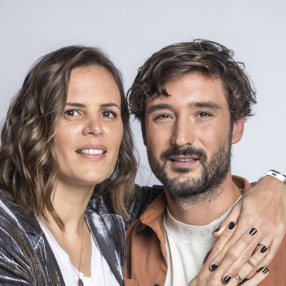 Exclusif - No Web - No Tabloids - Jeremy Frerot et sa femme Laure Manaudou - Backstage - Enregistrement de l'émission "La Chanson secrète 11" à Paris, diffusée le 24 juin sur TF1. Le 15 janvier 2022 Après le succès des précédentes éditions, " LA CHANSON SECRETE ", présentée par N.Aliagas et produite par DMLS TV, revient sur TF1. 8 artistes ne savent rien de ce qui va se passer pour eux ! Ils ont accepté de jouer le jeu, de se laisser totalement surprendre, émouvoir, parfois même déstabiliser car ils vont découvrir en même temps que les téléspectateurs une surprise : une chanson qui leur est chère revisitée et réinterprétée par un artiste. Des mises en scène spectaculaires au service de l'émotion... Et des émotions fortes pour l'artiste assis dans le fauteuil grâce à la venue sur le plateau de proches et d'invités inattendus. Les téléspectateurs seront aux premières loges pour vivre ces moments d'intimité musicale rare. Dans ce nouveau numéro, un couple rare en télévision, un chef étoilé, un invité piégé venu pour répéter une surprise à un autre guest sans s'attendre à être lui-même invité dans le fauteuil, des participants exceptionnels tels que le frère d'un guest pour la première fois en France... © Cyril Moreau / Bestimage 
