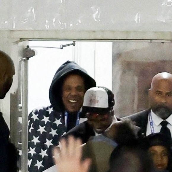 Exclusif - ASAP Rocky avec son fils et Jay Z quittent la finale du Super Bowl 57 à Glendale le 12 février 2023.