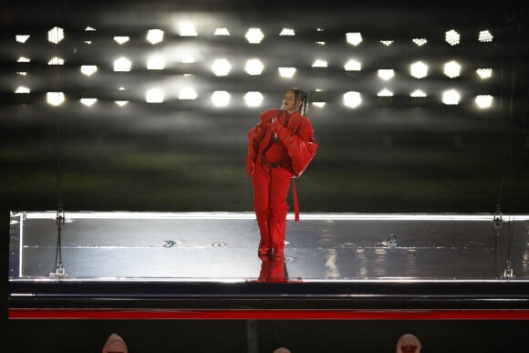 Rihanna a dévoilé être enceinte de son deuxième enfant en concert lors de la mi-temps su Super Bowl 57 à Glendale le 12 février 2023. © Charles Baus/CSM via ZUMA Press Wire / Bestimage