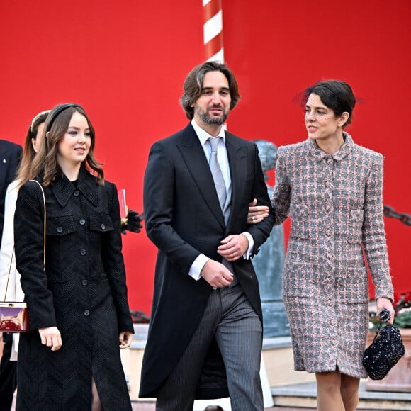 La princesse Alexandra de Hanovre, Dimitri Rassam, Charlotte Casiraghi - La famille princière rejoint le palais à pied après la messe lors de la Fête Nationale de la principauté de Monaco le 19 novembre 2022. © Dominique Jacovides / Bruno Bebert / Bestimage 