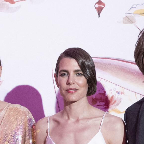 Charlotte Casiraghi et son mari Dimitri Rassam lors du Bal de la Rose 2022 au Sporting Club de Monaco en faveur de la Fondation Princesse Grace le 8 juillet 2022. La princesse Caroline, fille aînée de la défunte princesse Grace, en est la présidente. Le Bal de la Rose, créé par la princesse Grace de Monaco en 1954, fait son grand retour en 2022, après deux ans d'absence en raison de la crise sanitaire. Il se déroule toujours au mois de mars mais l'édition 2022 a été reportée au 8 juillet en raison des conditions sanitaires. © Cyril Moreau / Pool Monaco / Bestimage 