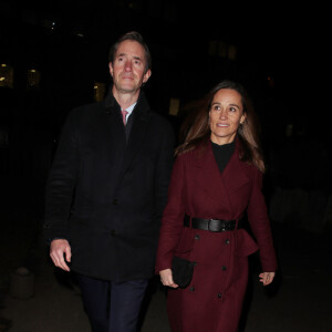 Pippa Middleton et son mari James Matthew à la sortie d'un concert à l'église St-Luke à Londres, le 1er décembre 2022. 