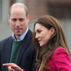 Le prince William, prince de Galles, et Kate Catherine Middleton, princesse de Galles, à leur arrivée au Windsor Foodshare à Windsor.