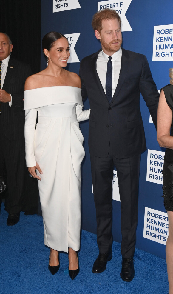 Le prince Harry et Megan Markle au photocall de la soirée de gala "Robert F. Kennedy Human Rights Ripple of Hope 2022" à l'hôtel Hilton de New York City, New York, Etats-Unis, le 6 décembre 2022. 