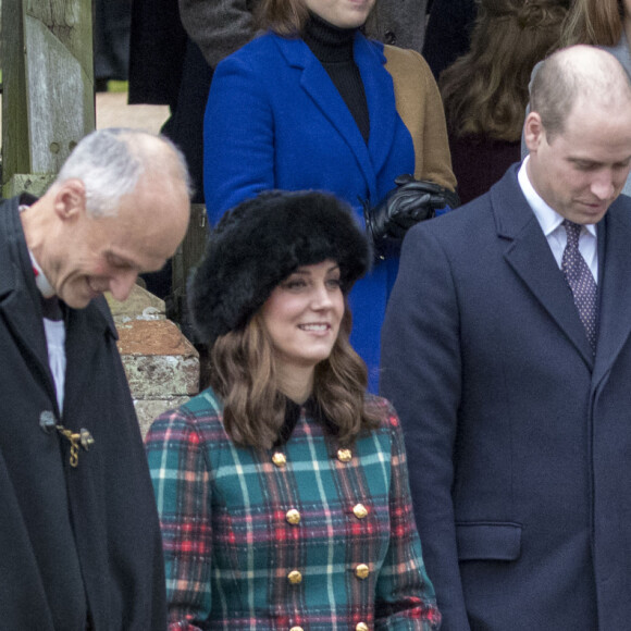 Kate Catherine Middleton, enceinte et le prince William, duc de Cambridge avec le prince Harry et sa fiancée Meghan Markle - La famille royale d'Angleterre arrive à l'église St Mary Magdalene pour la messe de Noël à Sandringham le 25 décembre 2017 