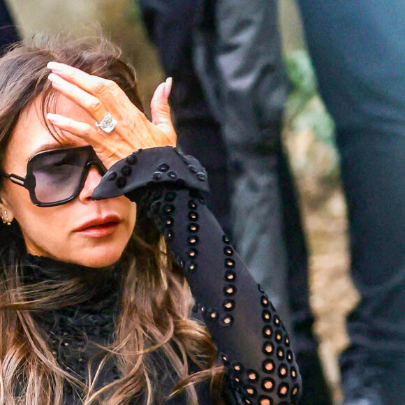 Victoria Beckham lors de l'hommage rendu à Vivienne Westwood et à son héritage en la cathédrale Southwark à Londres, Royaume Uni, le 16 février 2023.
