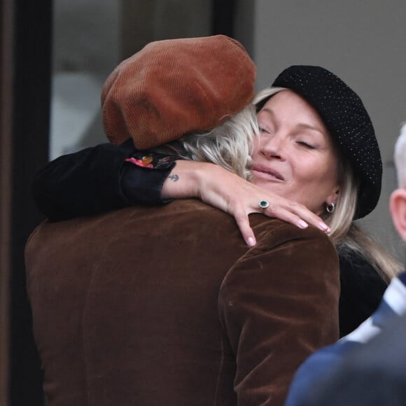 Kate Moss et Sir Bob Geldof lors de l'hommage rendu à Vivienne Westwood et à son héritage en la cathédrale Southwark à Londres, Royaume Uni, le 16 février 2023.