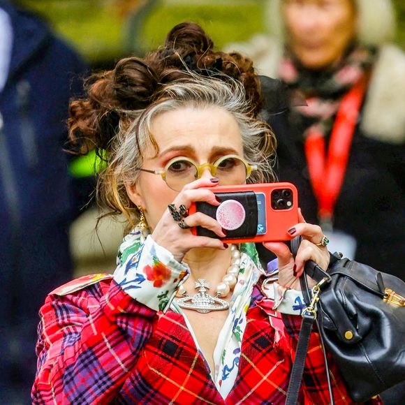 Helena Bonham Carter lors de l'hommage rendu à Vivienne Westwood et à son héritage en la cathédrale Southwark à Londres, Royaume Uni, le 16 février 2023.