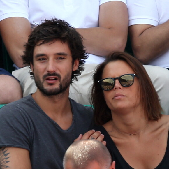 Laure Manaudou et son compagnon Jérémy Frérot (du groupe Fréro Delavega) - People dans les tribunes lors de la finale des Internationaux de tennis de Roland-Garros à Paris, le 7 juin 2015.