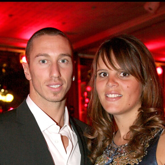 Frédérick Bousquet et Laure Manaudou - Dîner du gala de la mode contre le Sida au Pavillon d'Armenonville le 28 janvier 2010.