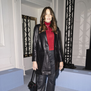 Carla Bruni - Front Row du défilé Jean-Paul Gaultier (JPG) x Haider Ackermann "Collection Haute Couture Printemps/Eté 2023" lors de la Fashion Week de Paris (PFW), le 25 janvier 2023.