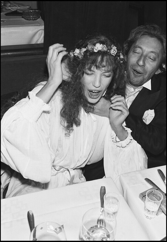 "Tu te rends compte ils se voient au Hilton !" Ce à quoi Robert Charlebois a répondu avec humour : "Tu as raison , ils auraient pu choisir le Ritz, c'est plus chic !"
Archives - Serge Gainsbourg et Jane Birkin chez Raspoutine le 16 janvier 1978