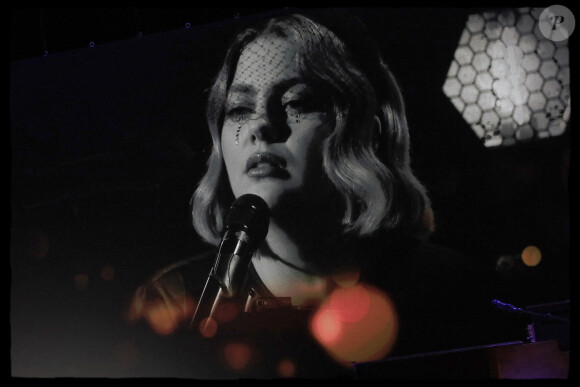 Louane - 9e édition de "La nuit de la déprime" aux Folies Bergère à Paris le 30 janvier 2023. © Alain Guizard/Bestimage