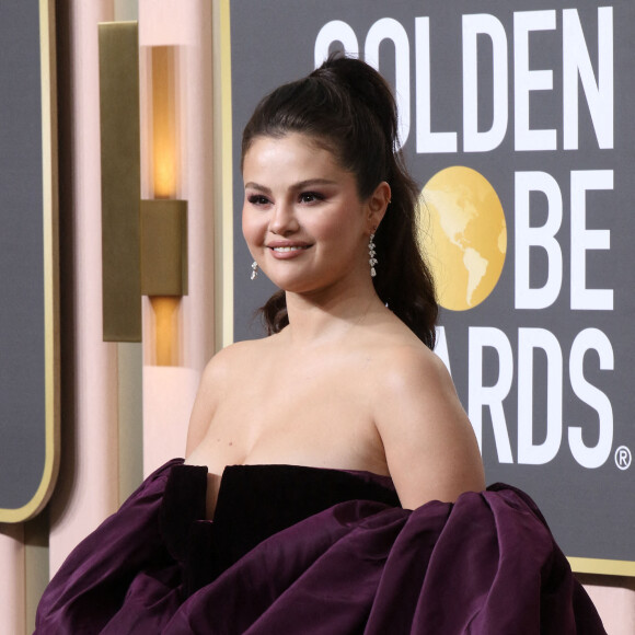 Une vieille vidéo montrant Hailey Bieber, la femme de Justin Bieber a refait surface. Selena Gomez y est allée de son petit commentaire.
Selena Gomez au photocall de la 80ème cérémonie des Golden Globe, au "Beverly Hilton" à Los Angeles, le 10 janvier 2023. 