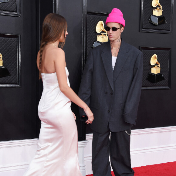 Justin Bieber et Hailey Rhode Bieber (Baldwin) au photocall de la 64ème édition des Grammy Awards au MGM Grand Garden à Las Vegas le 3 avril 2022. 