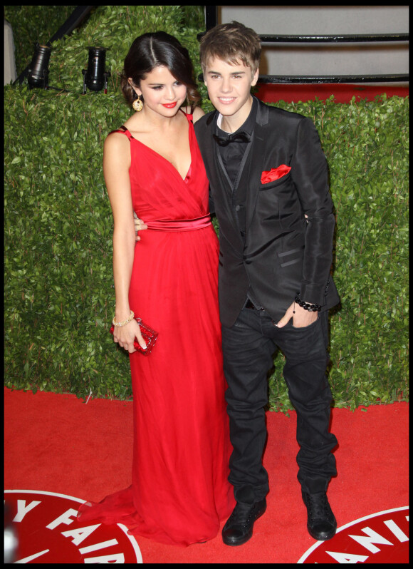 Justin Bieber et Selena Gomez lors de la soirée Vanity Fair à la 83ème cérémonie des Oscars à Hollywood le 27 février 2011.