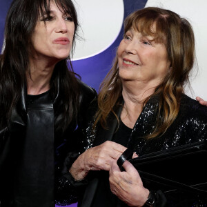 Charlotte Gainsbourg et sa mère Jane Birkin au photocall de la 48ème cérémonie des César à l'Olympia à Paris le 24 février 2023 © Dominique Jacovides / Olivier Borde / Bestimage 