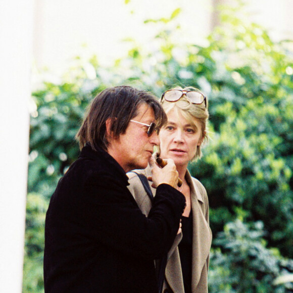 Françoise Hardy a raconté sa première fois avec Jacques Dutronc dans son autobiographie.
Jacques Dutronc et Françoise Hardy 