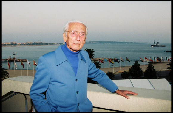 Archives - Le commandant Jacques-Yves Cousteau au Mip TV à Cannes en 1995.
