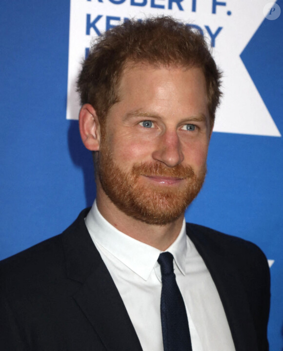 Le fils du roi Charles ne semblait pas trop atteint par les polémiques autour de son livre Spare.
Le prince Harry et Meghan Markle lors du photocall de la soirée caritative Robert F. Kennedy Human Rights à New York le 6 décembre 2022. 