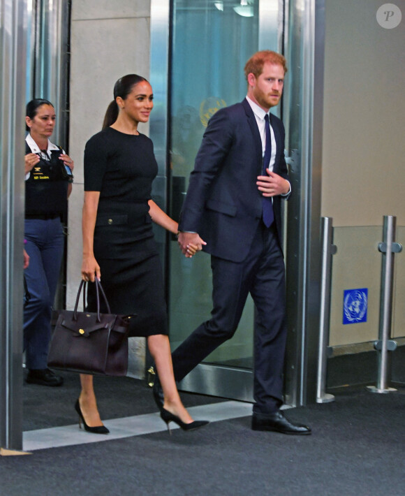 Très souriants, ils ont diné dans un club huppé et privé.
Le prince Harry, duc de Sussex et Meghan Markle, duchesse de Sussex, lors de la célébration du "Nelson Mandela International Day" au siège de l'ONU à New York. Le Prix Nelson Mandela des Nations Unies 2020 a été décerné à Mme Marianna V. Vardinoyannis de Grèce et au Dr Morissanda Kouyate de Guinée. New York, le 18 juillet 2022. 