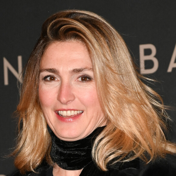 Son histoire d'amour avec François Hollande est installée dans le temps.
Julie Gayet à la première du film "Babylon" au cinéma Le Grand Rex à Paris, le 14 janvier 2023. © Coadic Guirec/Bestimage