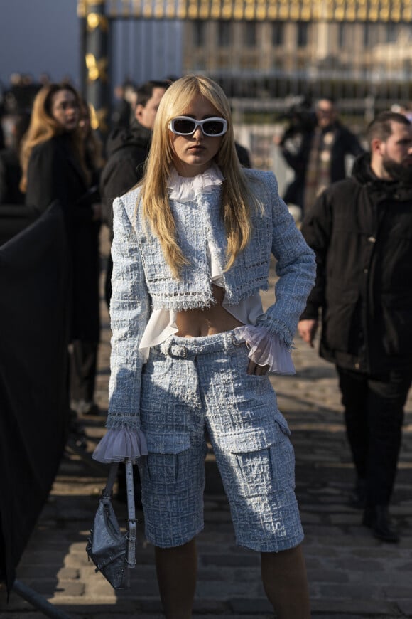 Kathryn Newton - Défilé Givenchy prêt-à-porter automne-hiver 2023-2024 lors de la Fashion Week de Paris, le 2 mars 2023.