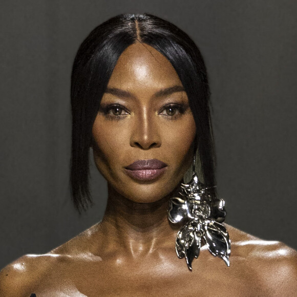 La Fashion Week de Paris a fait son grand retour il y a quelques jours.
Naomi Campbell - Défilé de mode "Alexander McQueen" aux Invalides lors de la Fashion Week de Paris. © Veeren-Christophe Clovis / Bestimage