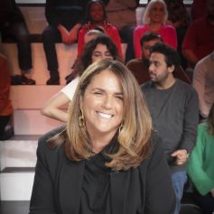 Mais si elle a pourtant tenu à le défendre ce jeudi face à certains de ses camarades, c'est parce qu'elle a finalement fini par se réconcilier avec lui, et voir la bonne facette de sa personnalité. 
Exclusif - Valérie Bénaïm - Sur le plateau de l'émission TPMP (Touche Pas à Mon Poste) présentée en direct par C.Hanouna et diffusée sur C8 - Paris le 23/01/2023 - © Jack Tribeca / 