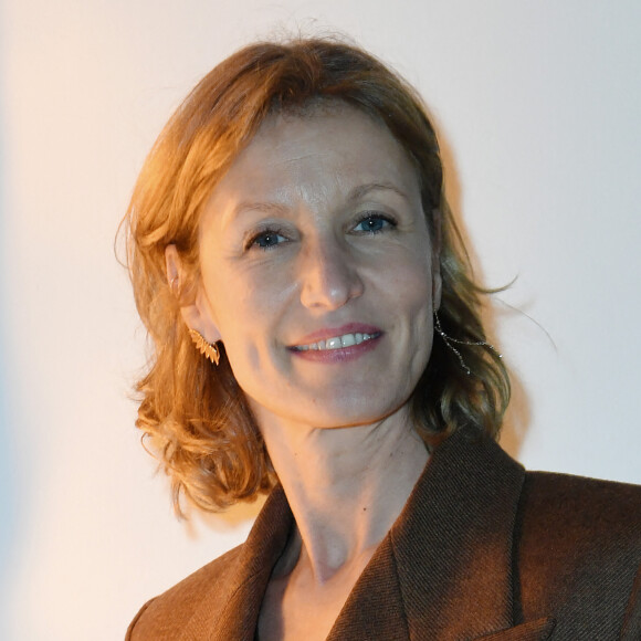  Ce festival met, pour rappel, à l'honneur les femmes et l'inclusion dans le cinéma.
Alexandra Lamy - Photocall à l'intérieur du cinéma Majestic lors de la 6ème édition du Festival "Pluriel.les" à Compiègne, France, le 11 mars 2023. © Giancarlo Gorassini/Bestimage  Celebs attend the 6th "Pluriel.les" Festival - Day Six in Compiegne, France, on March 11, 2023.