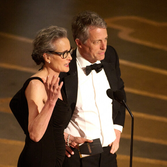 Ils ont en tout cas fait plaisir au public, nostalgique ! 
Hugh Grant et Andie MacDowell ont remis l'Oscar des Meilleurs décors @ ABACA